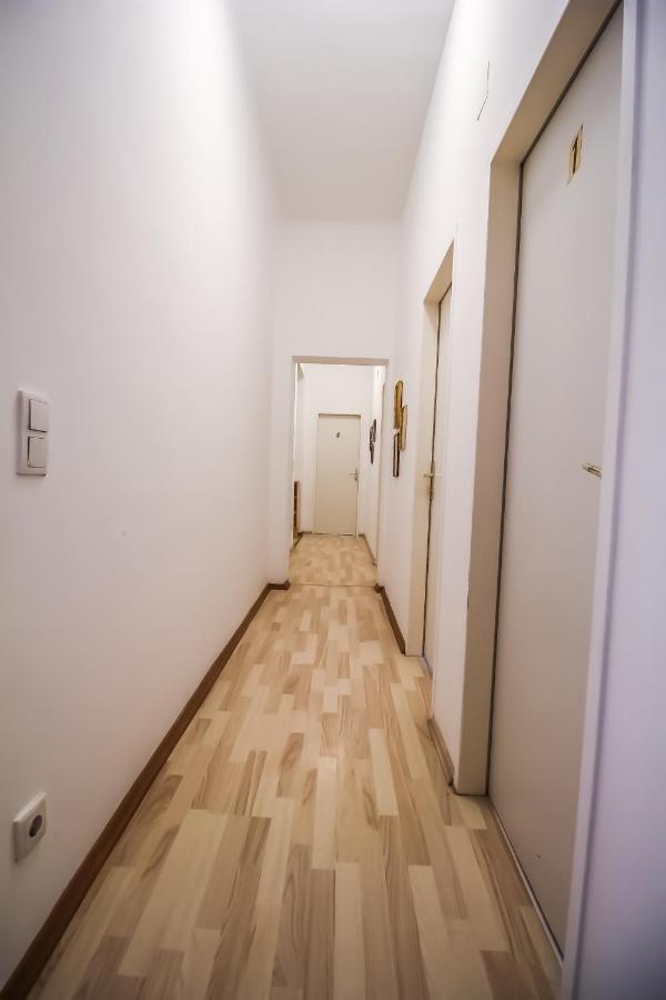 Private Room In Shared Apartment Pr3 Vienna Exterior photo